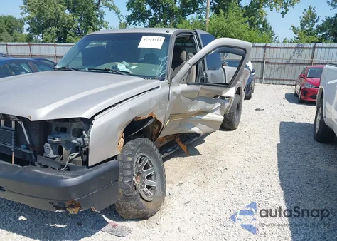 2004 Chevrolet Silverado 2500Hd Ls z USA, uszkodzony, nr VIN 1GCHK29U84E134486